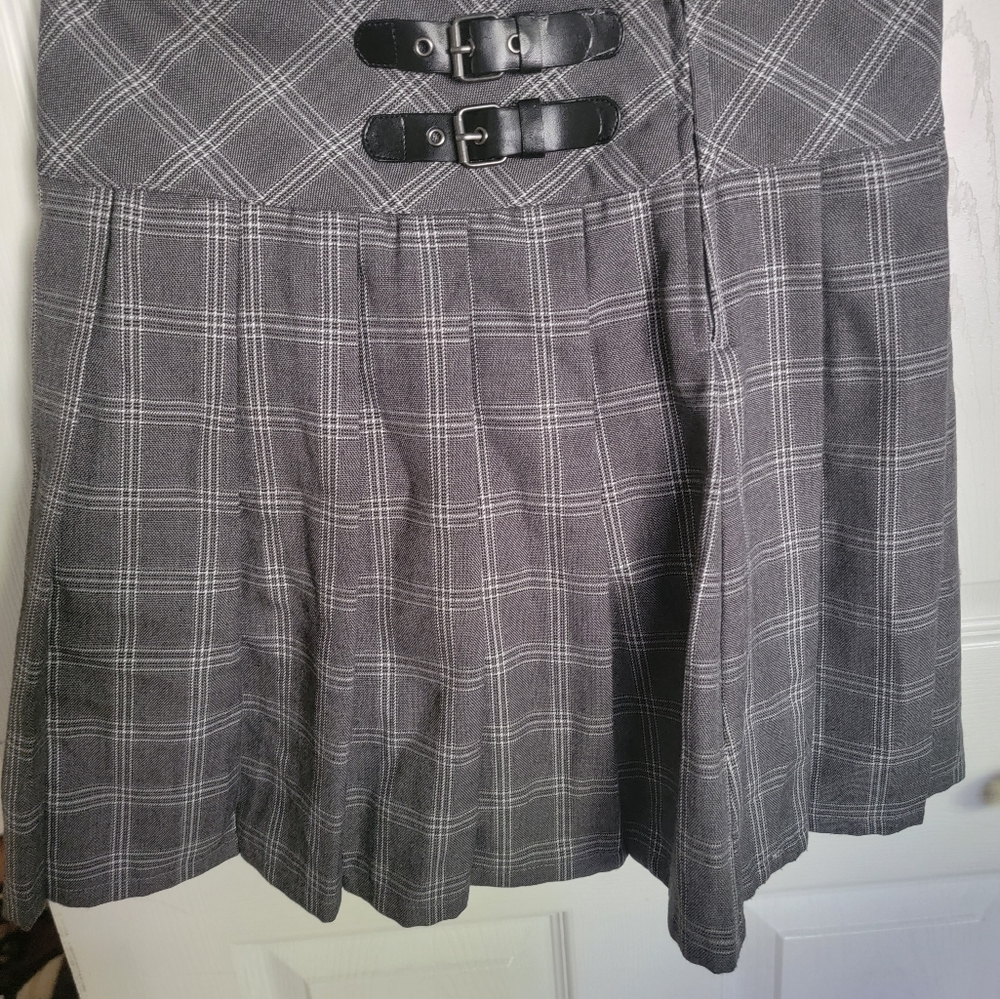 Mini/ midi skirt for women white/ black pattern